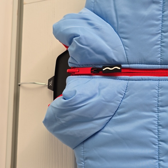 Crayola Red and Light Blue Reversible Puffer Vest - XXL - NWT - Picture 9 of 14